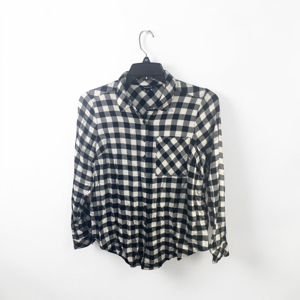 Torrid Womens 00 M L Black White Buffalo Plaid Button Down Long Sleeve Shirt